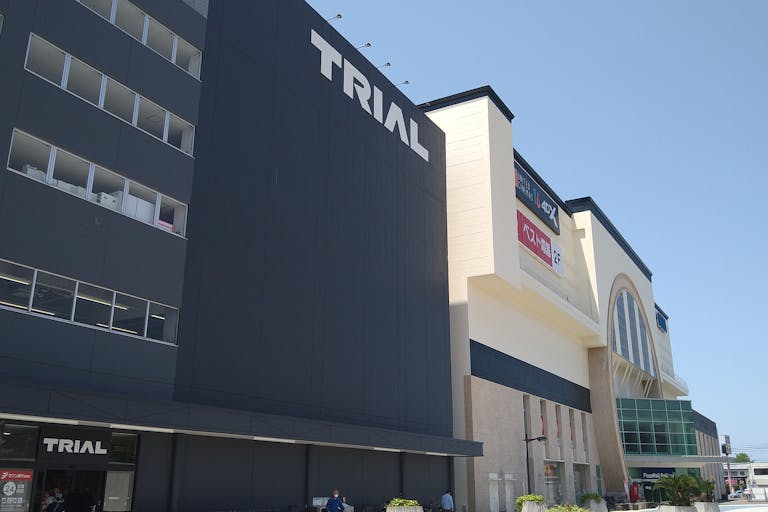 【メガセンタートライアル中間店】食物販やPR活動に最適な店内「④ 1Fエレベーター前」スぺースの画像1