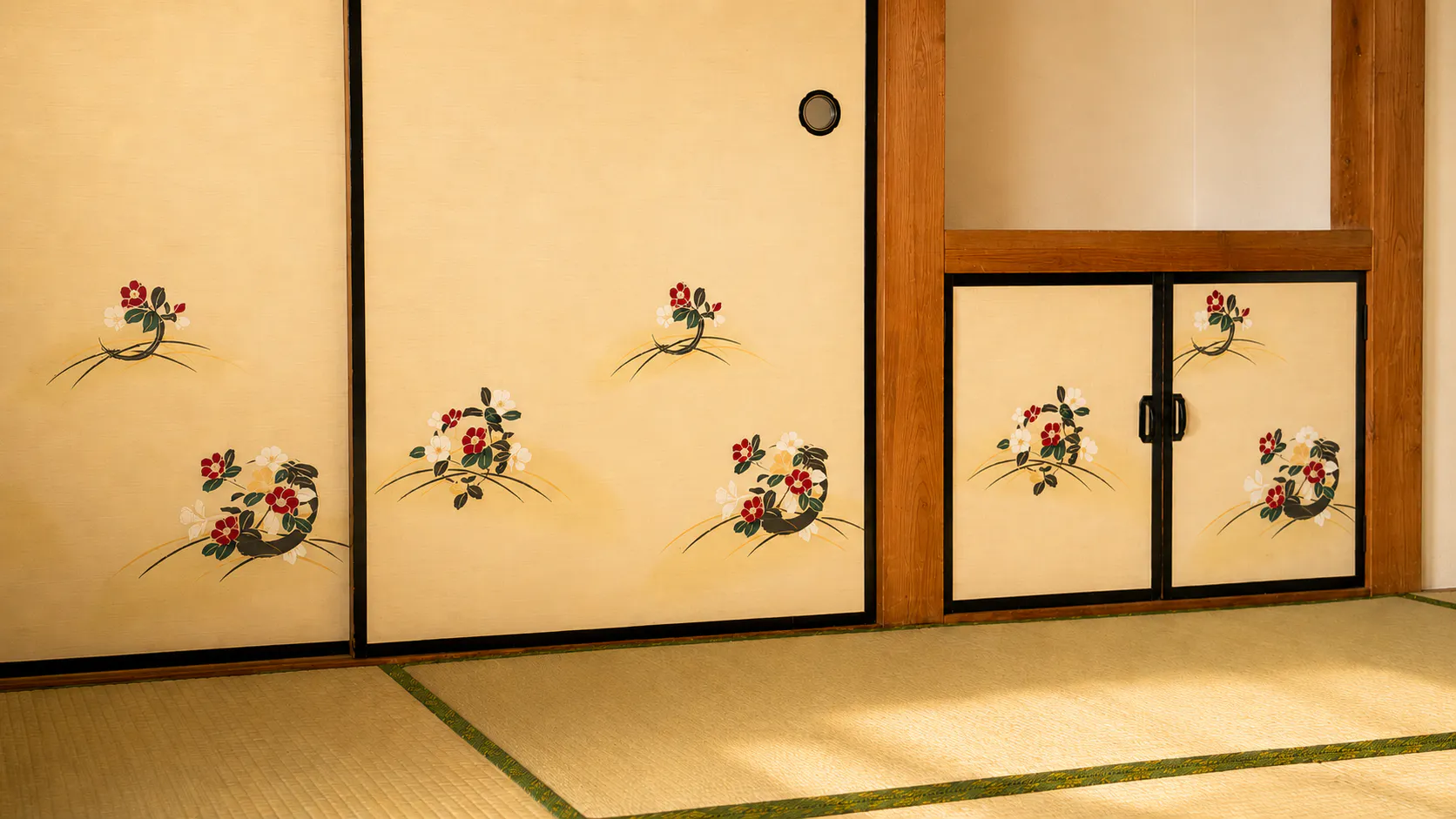 【小手指駅南口3分】和洋融合の展示スペース|個展・作品発表に最適なスペース