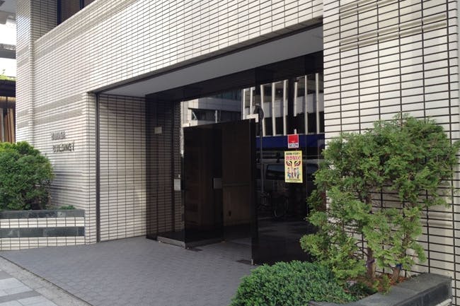 【新宿御苑前駅3分】招待制の製品PR会や受注販売会に適した100名程度収容可能なレンタルスペース