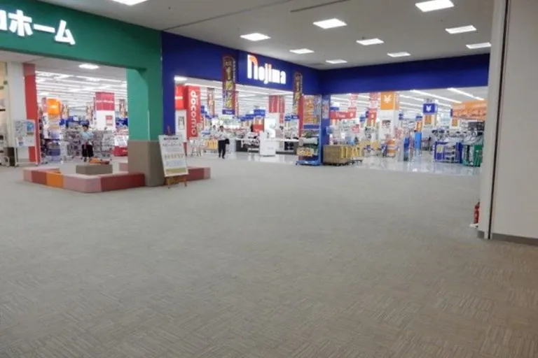 【ららぽーと磐田】2F 東共用部の画像1