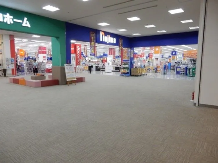 【ららぽーと磐田】2F 東共用部の画像