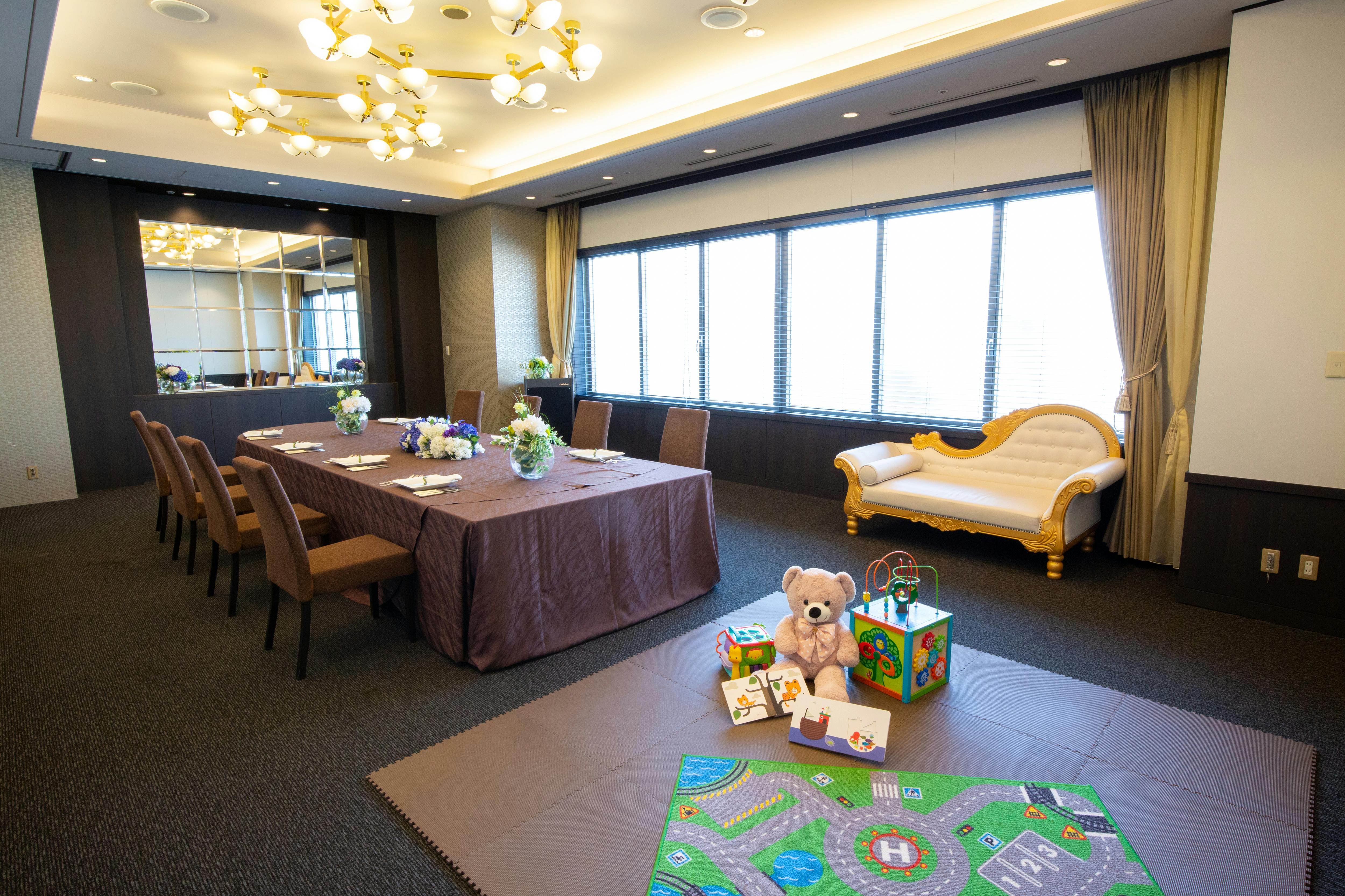 【薬院大通駅(動植物園口)3分】セミナーや展示会に活用可能な高級感溢れるイベントスペース