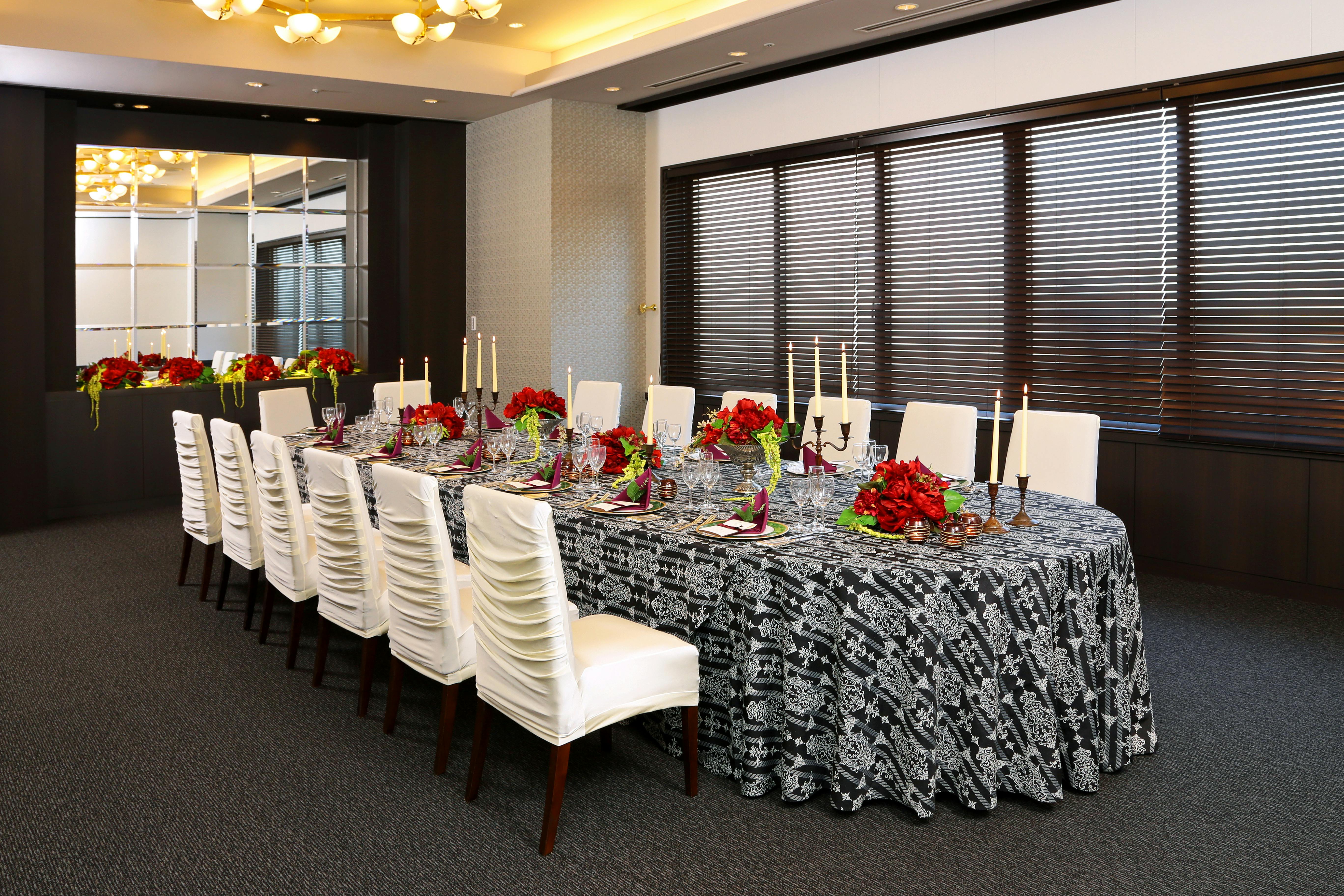 【薬院大通駅(動植物園口)3分】セミナーや展示会に活用可能な高級感溢れるイベントスペース