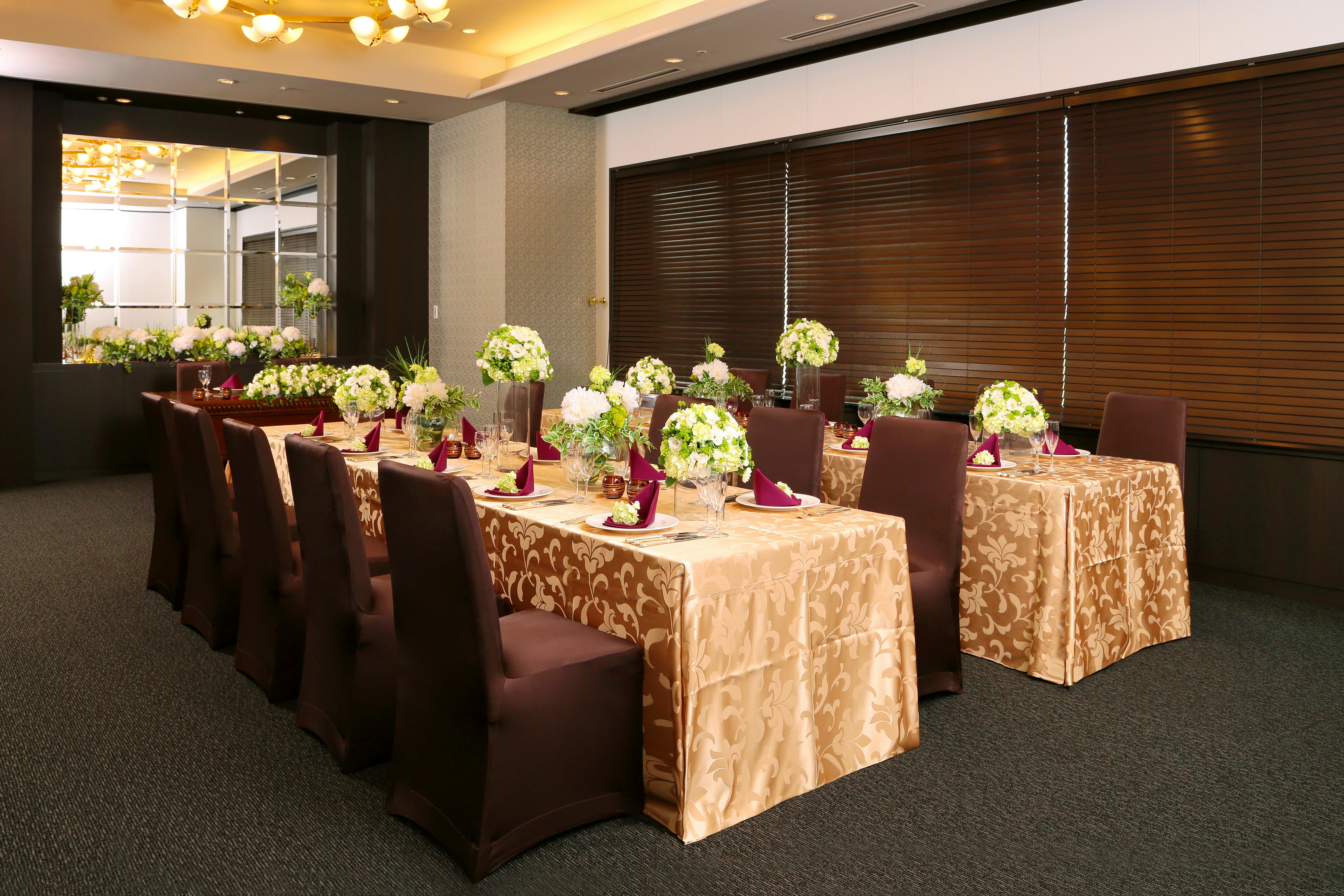 【薬院大通駅(動植物園口)3分】セミナーや展示会に活用可能な高級感溢れるイベントスペース