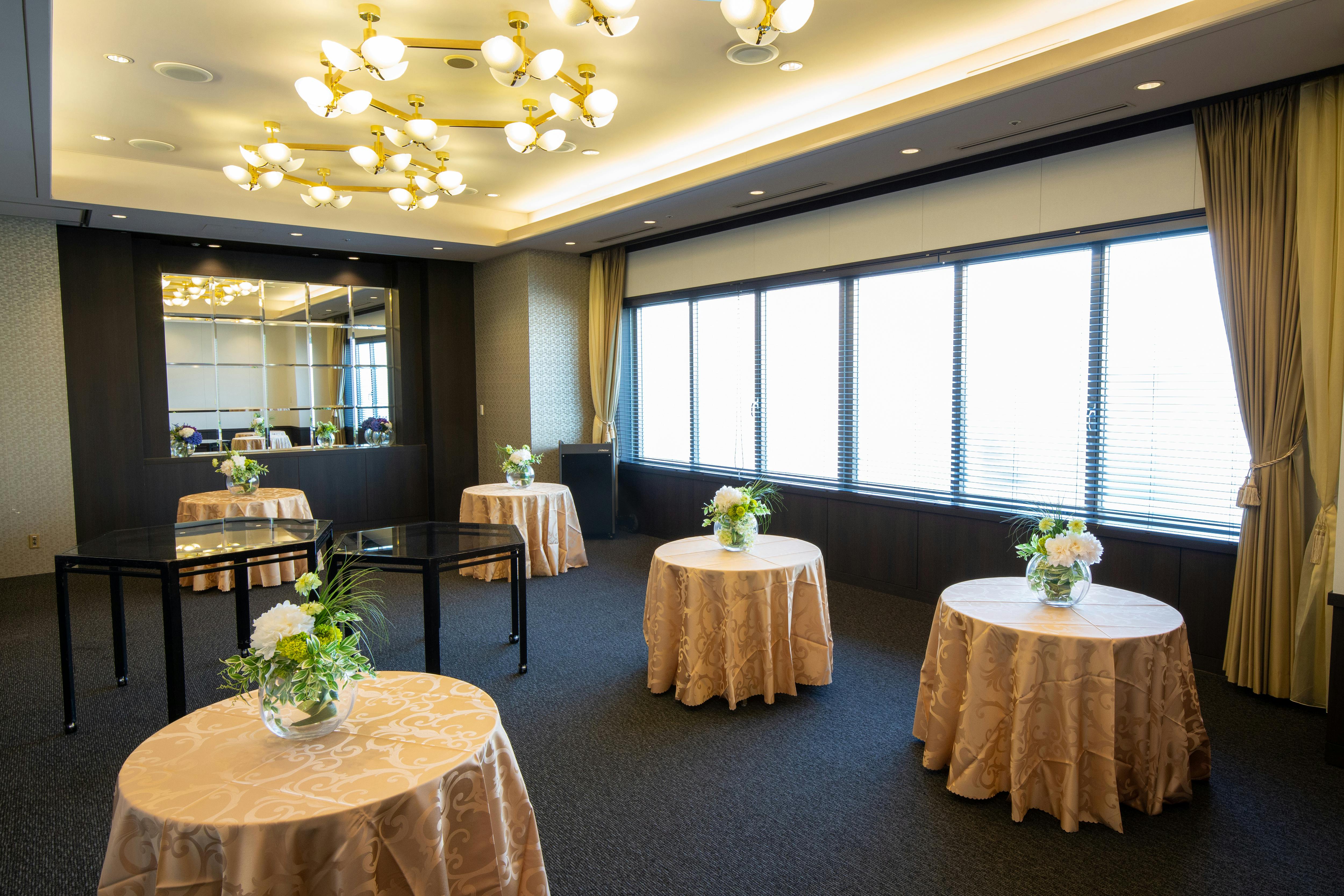 【薬院大通駅(動植物園口)3分】セミナーや展示会に活用可能な高級感溢れるイベントスペース