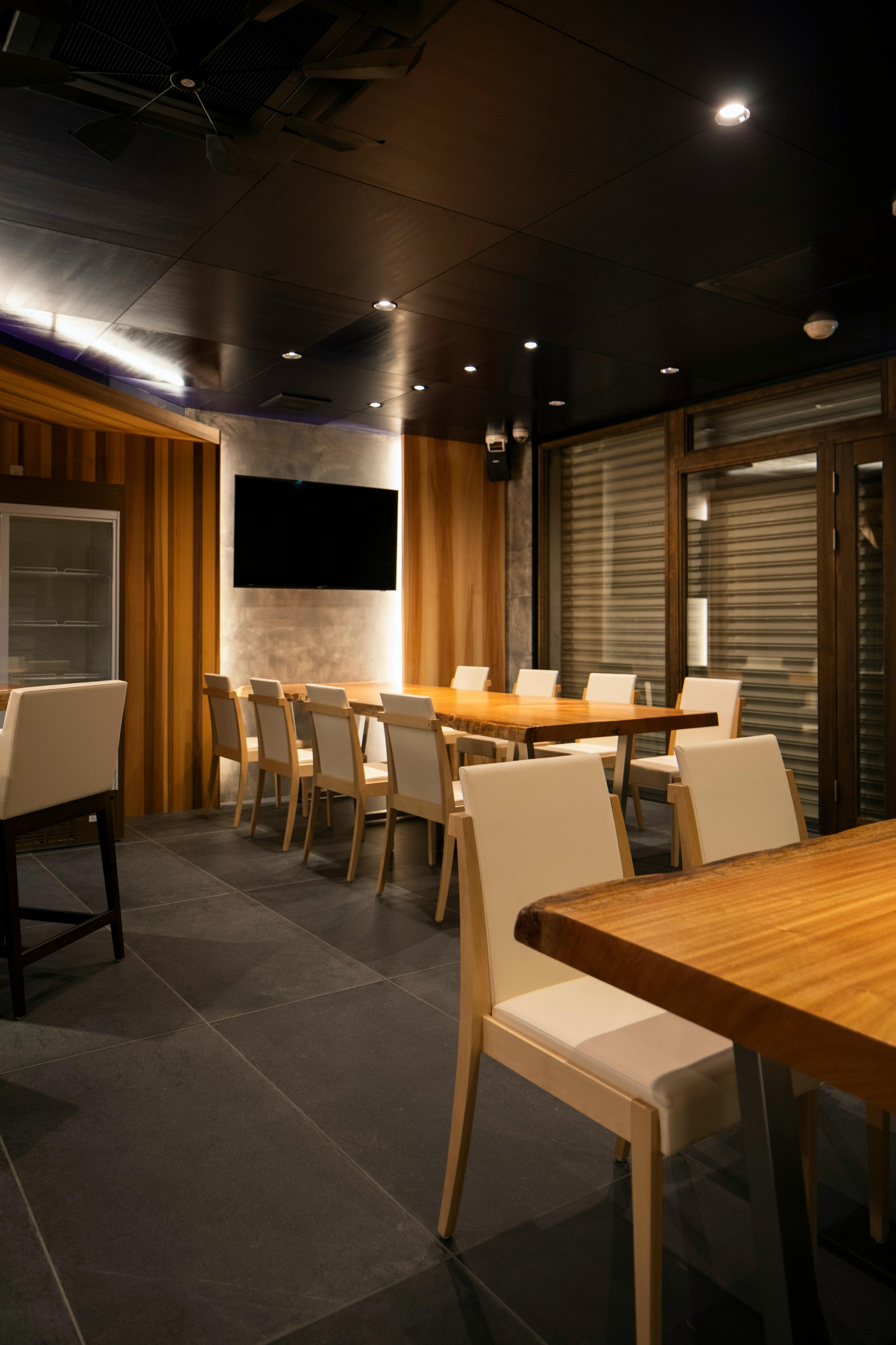 【王子公園駅8分/夜のご利用】飲食の短期出店や食物販のポップアップストアに最適な「灘中央筋商店街」に面したシェアキッチンスペース