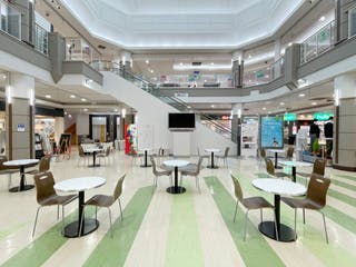 【イオンモール三光】１F セントラルコートの画像