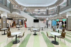 【イオンモール三光】1F セントラルコート