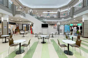 【イオンモール三光】1F セントラルコート