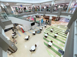 【イオンモール三光】１F セントラルコート