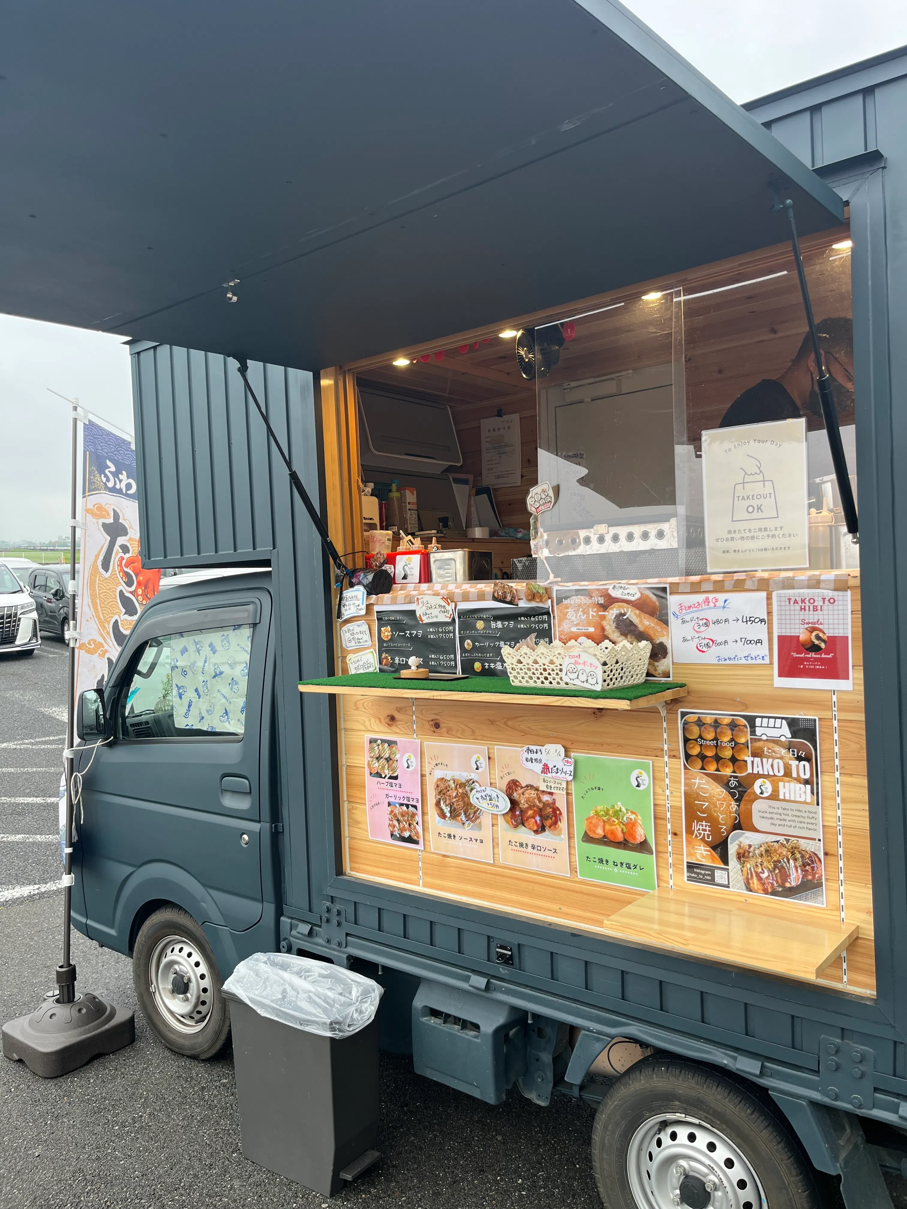 【ダイナム埼玉羽生店ゆったり館】キッチンカー出店やプロモーションイベントに最適なアミューズメント施設のイベントスペース（①店舗ラーメン屋出入口前）