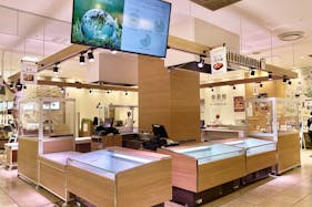 【マルイファミリー志木】1階 カレンダリウムF09【食物販・調理行為可能】生鮮食品フロアーに位置し、集合型のサークル状の区画。実演販売に最適なスペースです。