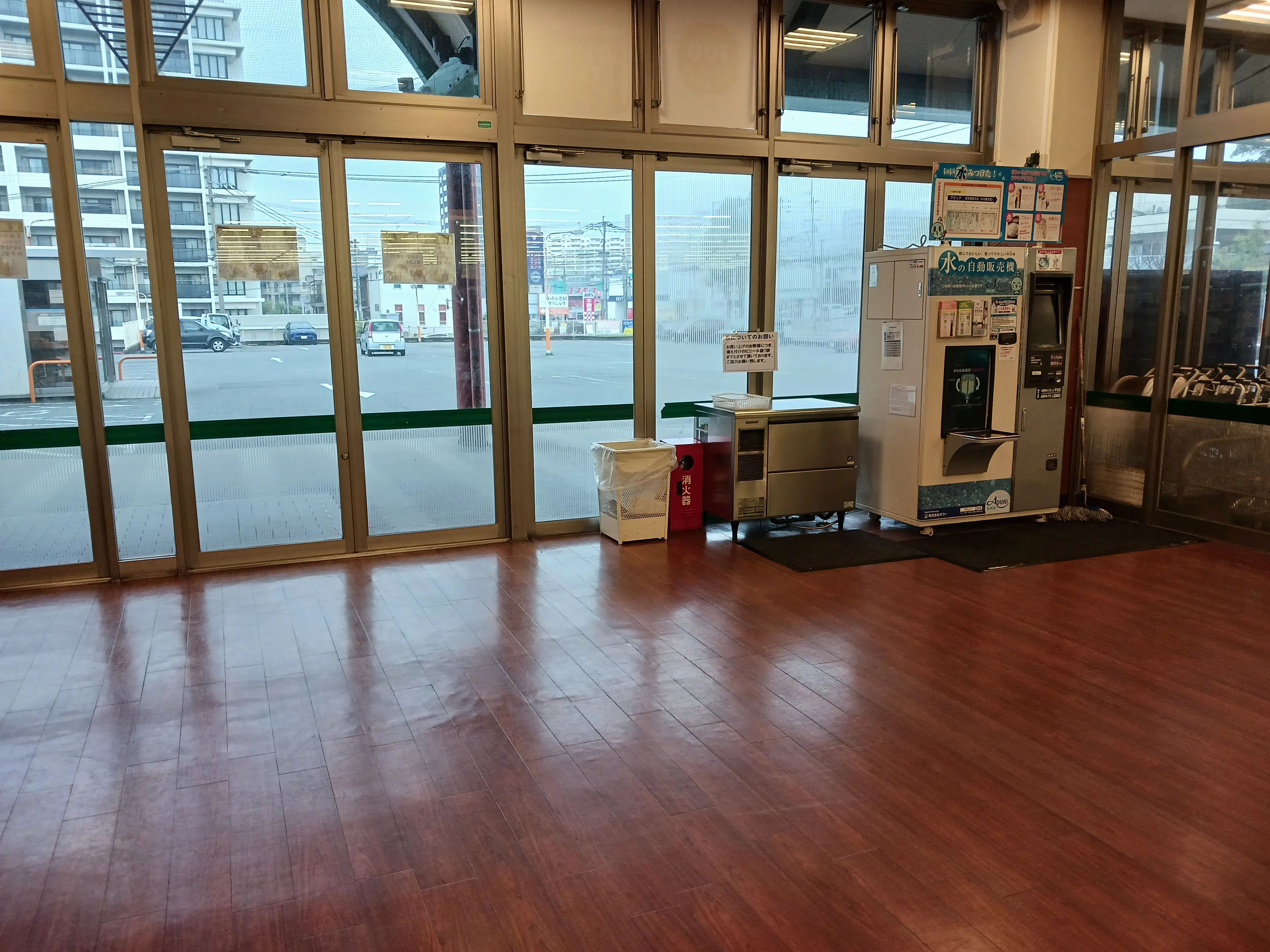 【スピナマート中井店】元イートイン 販促プロモーションや物販に最適なスーパー店内催事イベントスペース