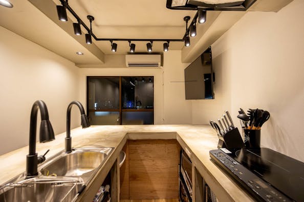 【新宿三丁目駅3分】レンタルキッチンとして利用可能、調理設備の充実したイベントスペース