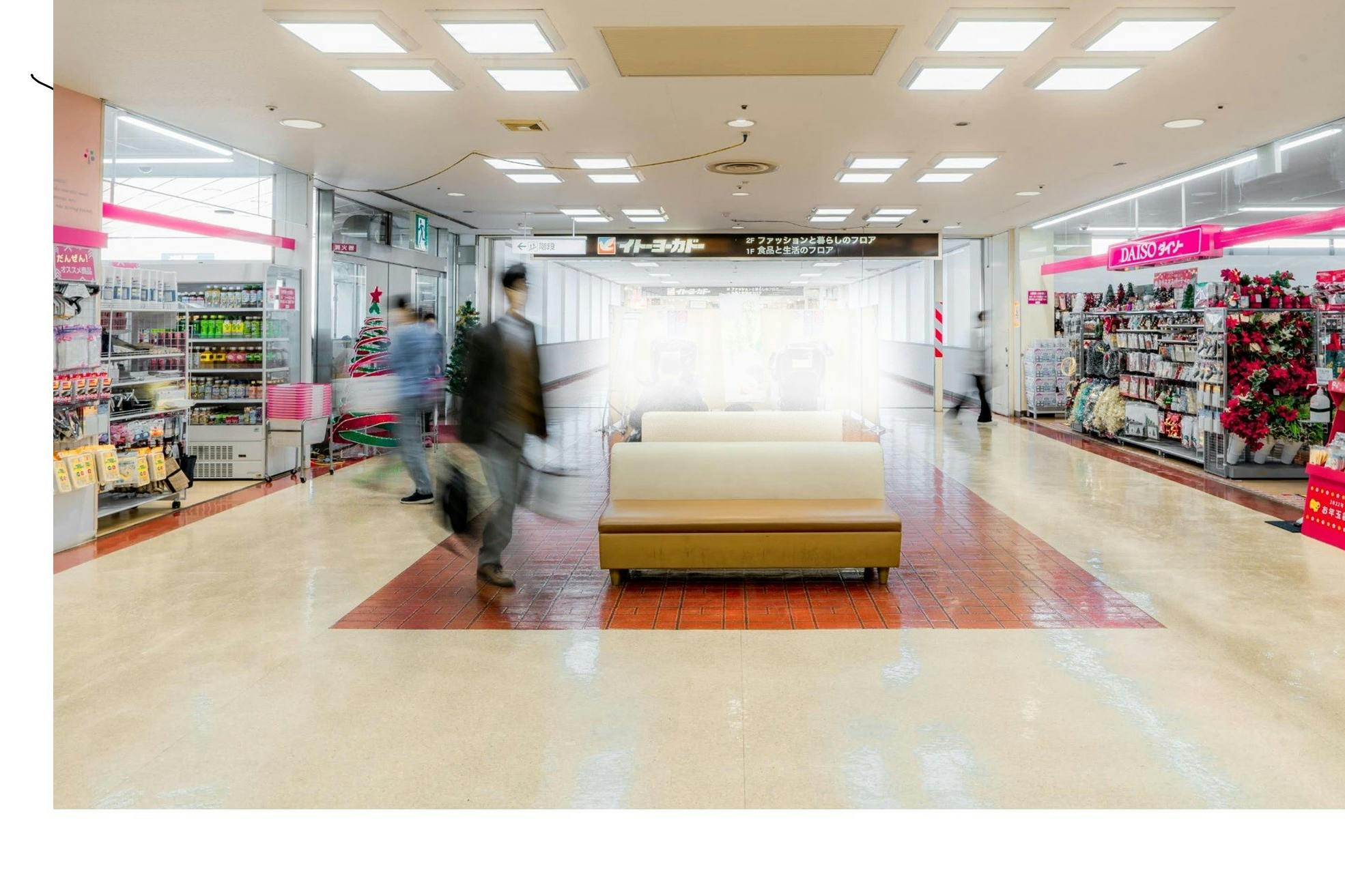 イベント利用時にはソファは移動します。(そのまま設置希望も可)