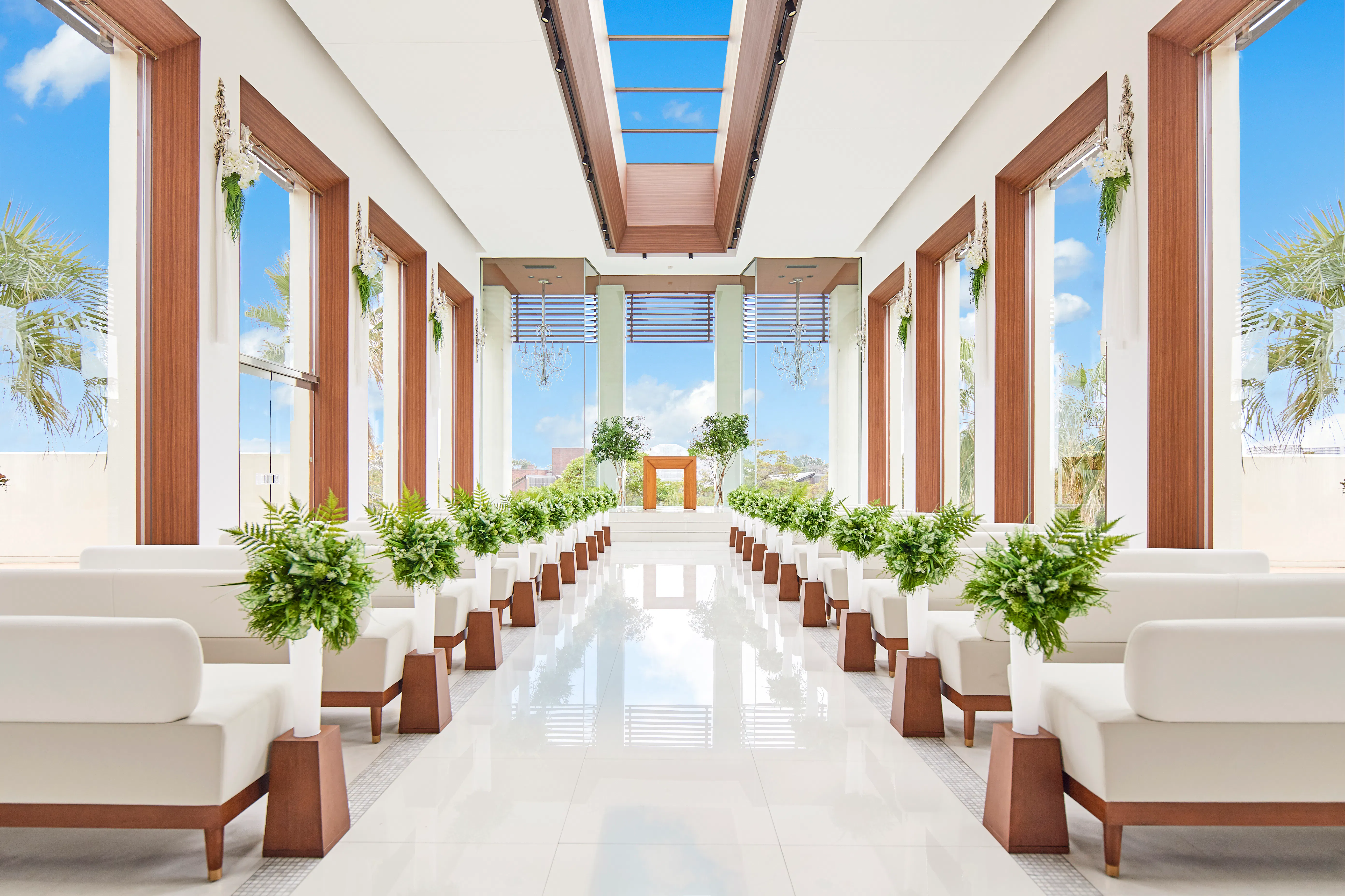 【千葉みなと駅7分】撮影や展示会に適した全面ガラス張りの開放感あるスペース(チャペル)