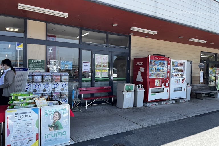 【フレスタ大崎上島店】プロモーションイベントや物販イベントに利用可能な軒下スペースの画像1