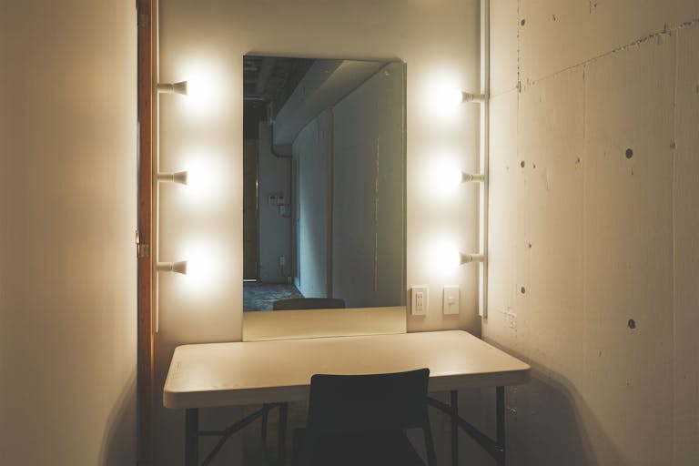 【高円寺駅8分】撮影用途、ポップアップストアや展示に最適なシンプルな内装の路面のイベントスペースの画像4