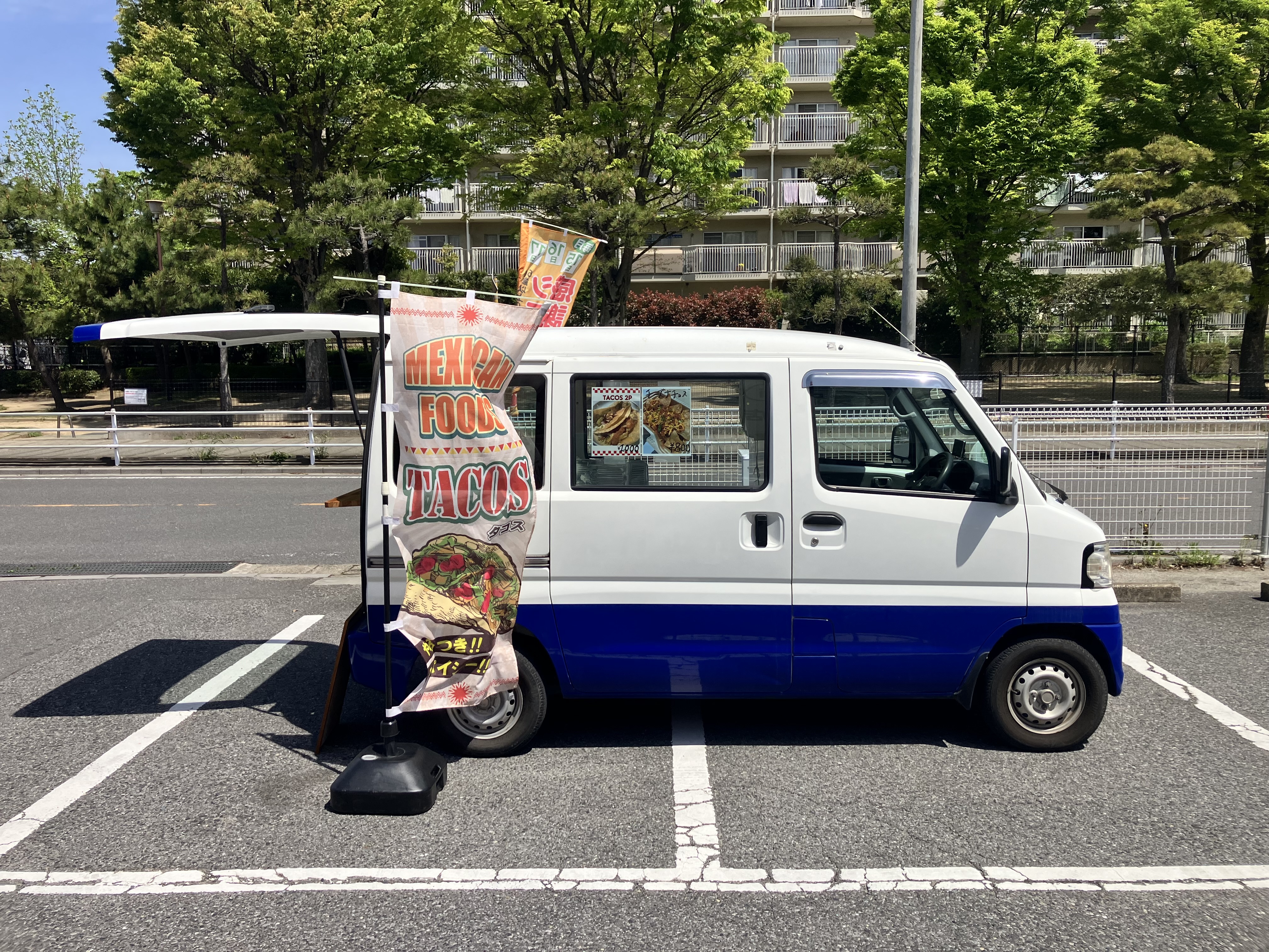 ホットドック×キッチンカー＠くすりの福太郎市川大野店の出店事例