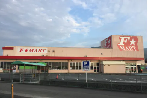 【エフマート多度】風除室 販促プロモーションに最適なスーパー店内催事イベントスペース