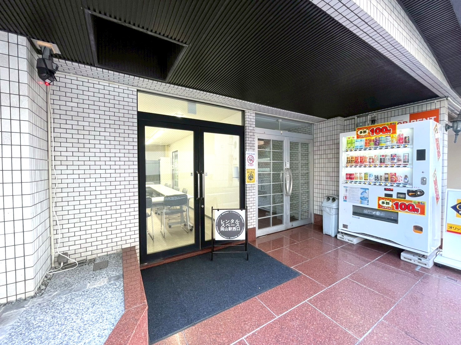 店舗入り口