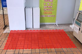 【西友 川中島店】店内入口付近(フードコート) プロモーション用途や物販、食物販のポップアップストアに最適なスーパー店内催事イベントスペース