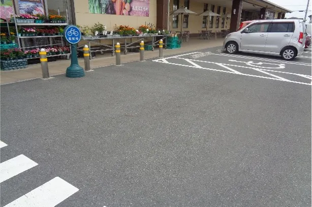【JAファーマーズ高崎吉井店】キッチンカーに最適な駐車場スペース(メイン入口側)