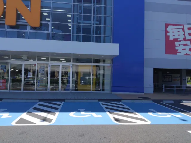 【エディオンイオン八代店】キッチンカーに最適な駐車場イベントスペース