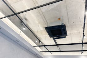 【本町駅5分】撮影やポップアップストア、展示会に適した自然光差し込む明るい路面に面したレンタルスペース