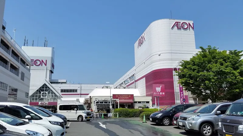 【イオン秦野】1F正面入口近くの屋外スペース(スタバ側)