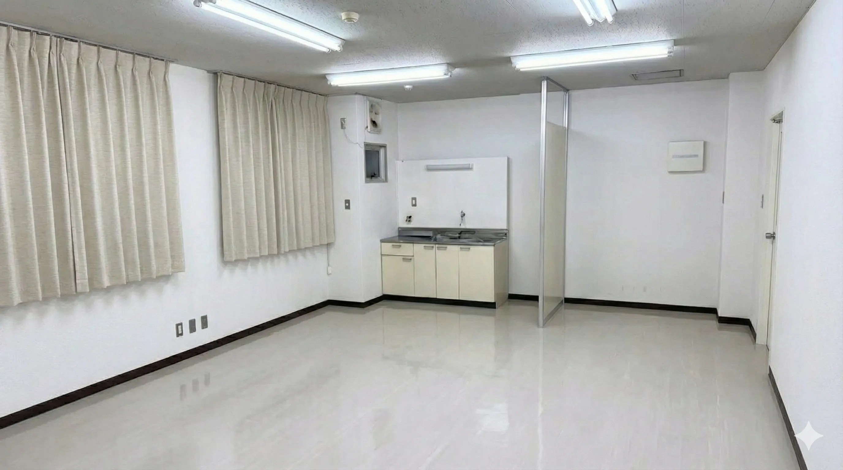 【水道町駅2分】ワークショップや撮影、招待制のイベントにも利用可能な熊本ビジネス街のど真ん中にある会議室スペース