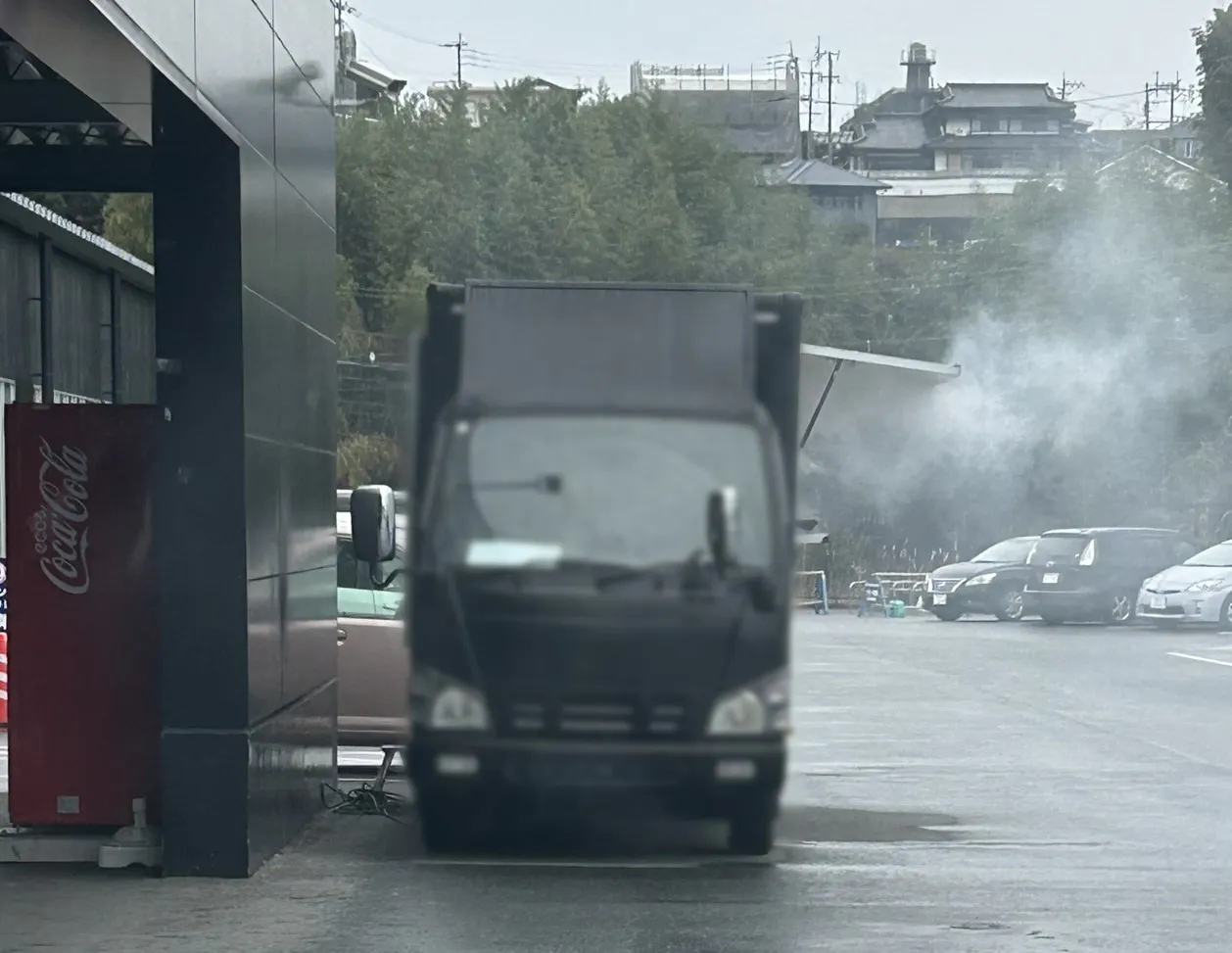 【メガセンタートライアル上熊本店】【ナイトプラン】①キッチンカースペース(店舗正面右手側)