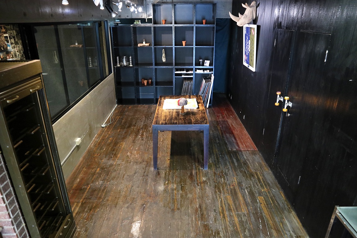 【千駄ケ谷駅5分】アパレルの展示会やポップアップストア、撮影等に最適！コンクリート壁やアンティークフロア、大きなスプートニクシャンデリアが特徴のポップアップスペースの画像11