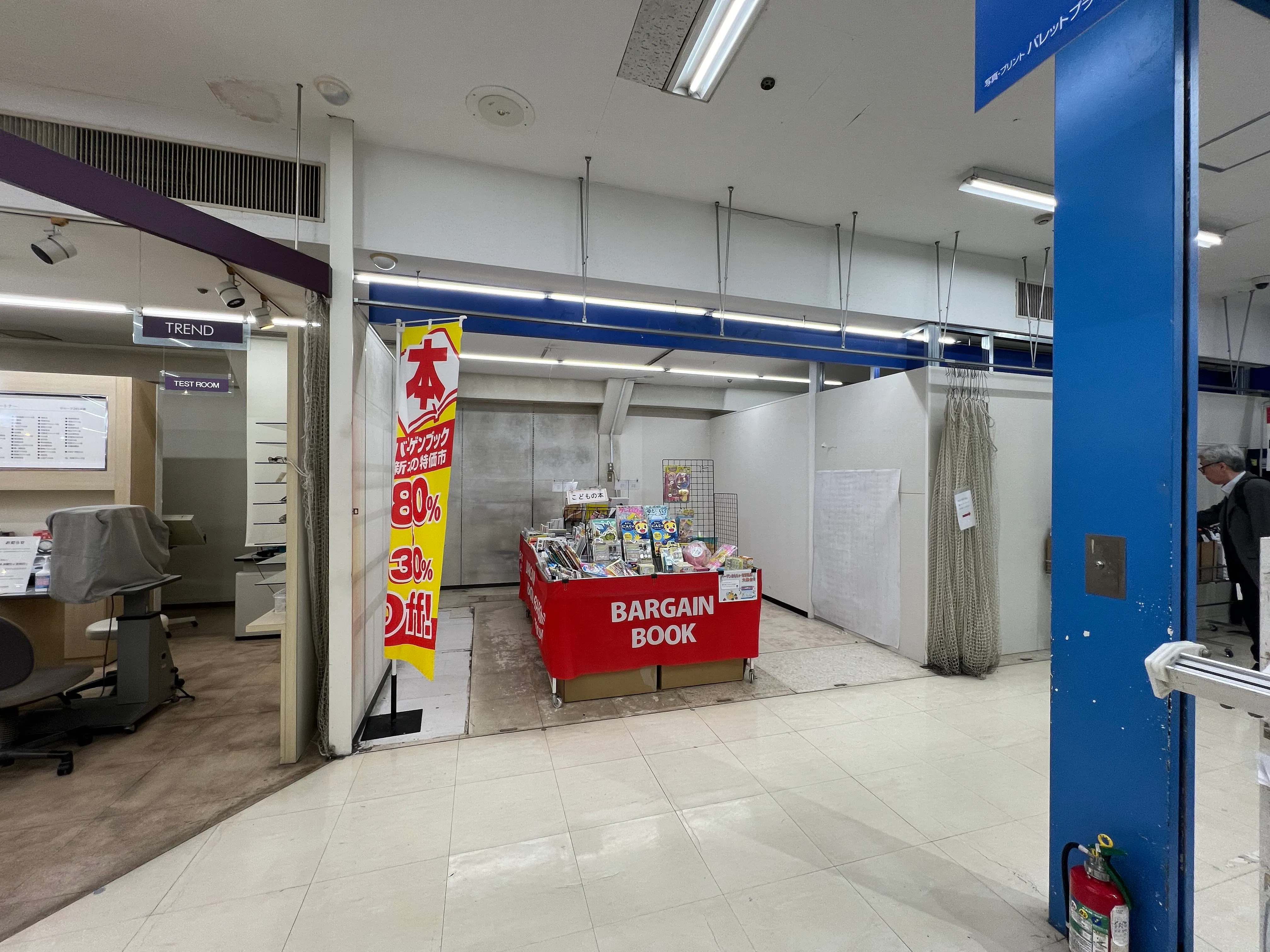 【西友　巣鴨店】2Fテナント区画　プロモーション用途や物販、食物販のポップアップストアに最適なスーパー店内催事イベントスペース