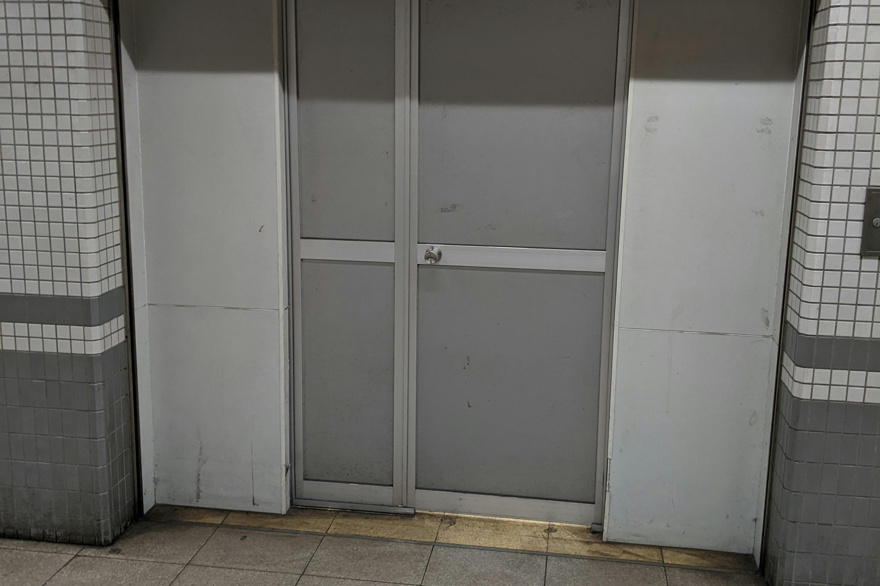 【三条駅】プロモーションイベントや食物販、物販のポップアップストアに最適な改札内・外どちらからもアクセスできるイベントスペース