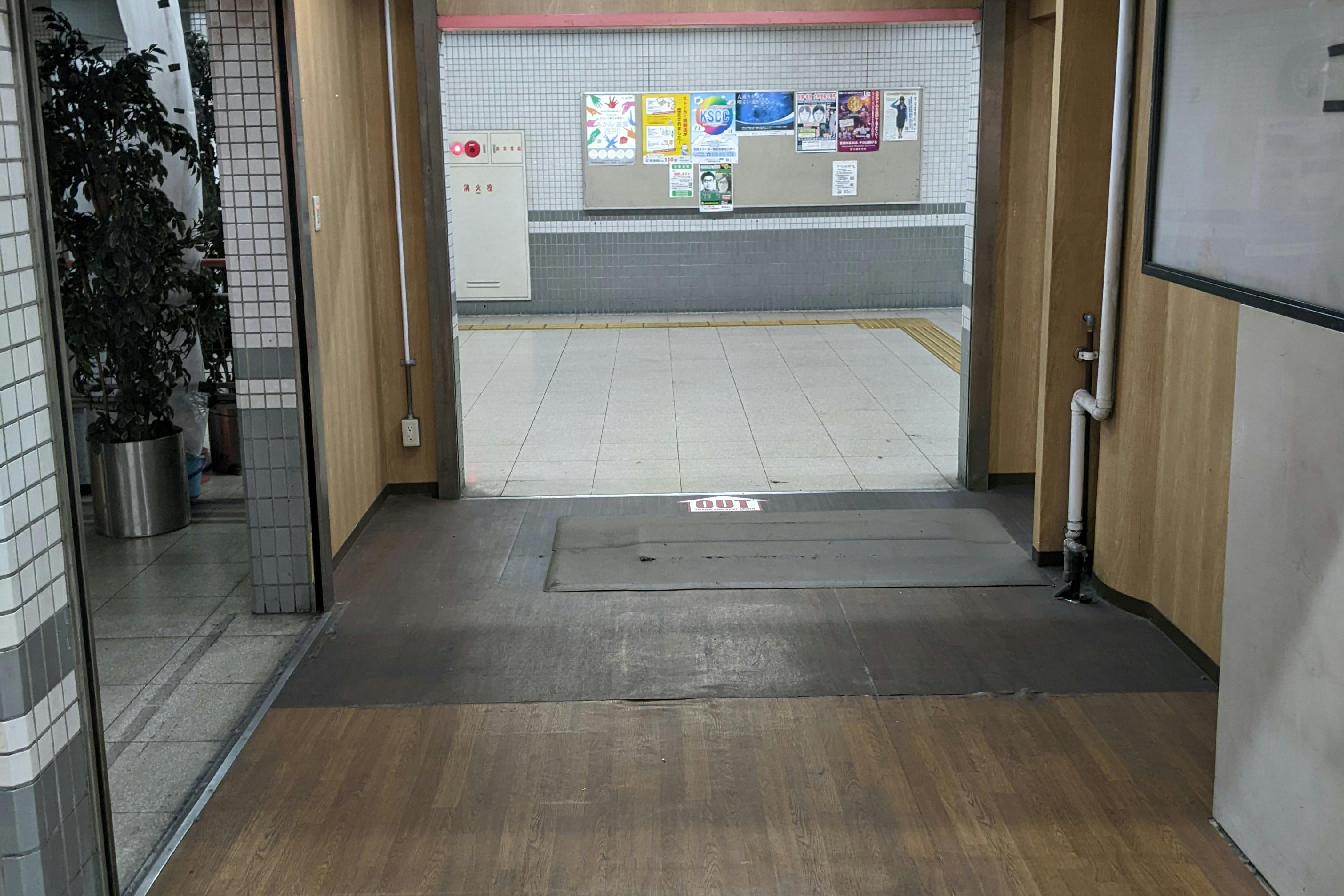 【三条駅】プロモーションイベントや食物販、物販のポップアップストアに最適な改札内・外どちらからもアクセスできるイベントスペース