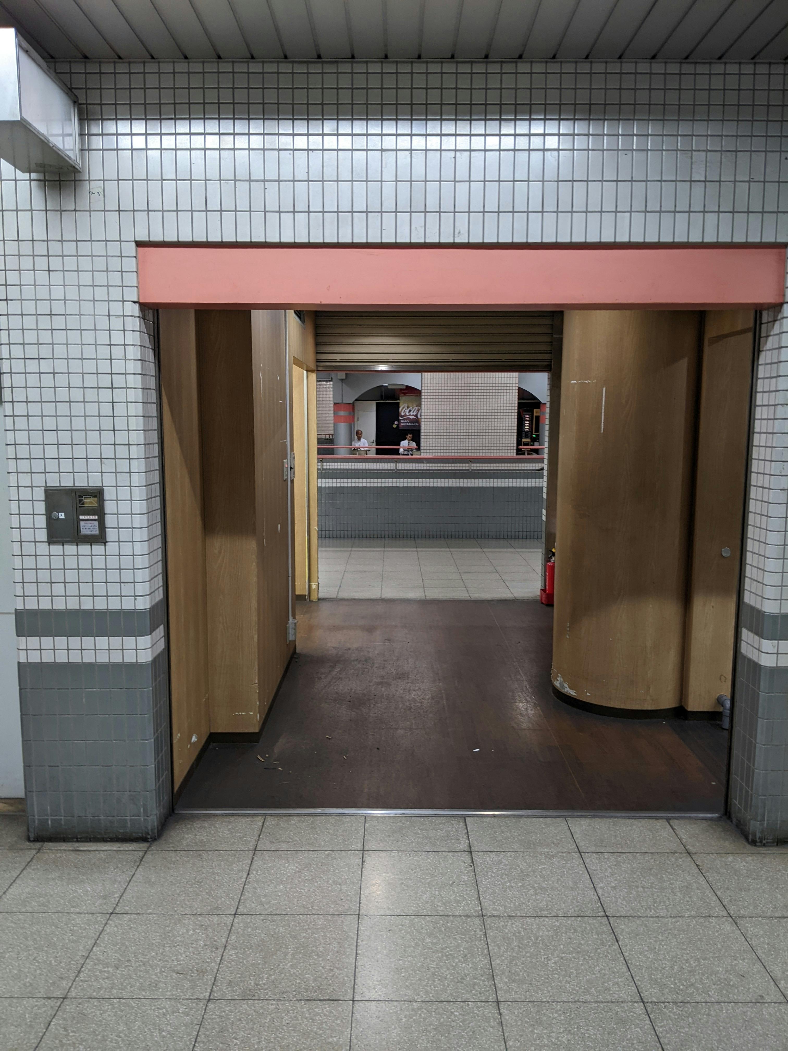 【三条駅】プロモーションイベントや食物販、物販のポップアップストアに最適な改札内・外どちらからもアクセスできるイベントスペース