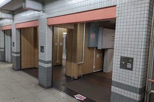 【三条駅】プロモーションイベントや食物販、物販のポップアップストアに最適な改札内・外どちらからもアクセスできるイベントスペース