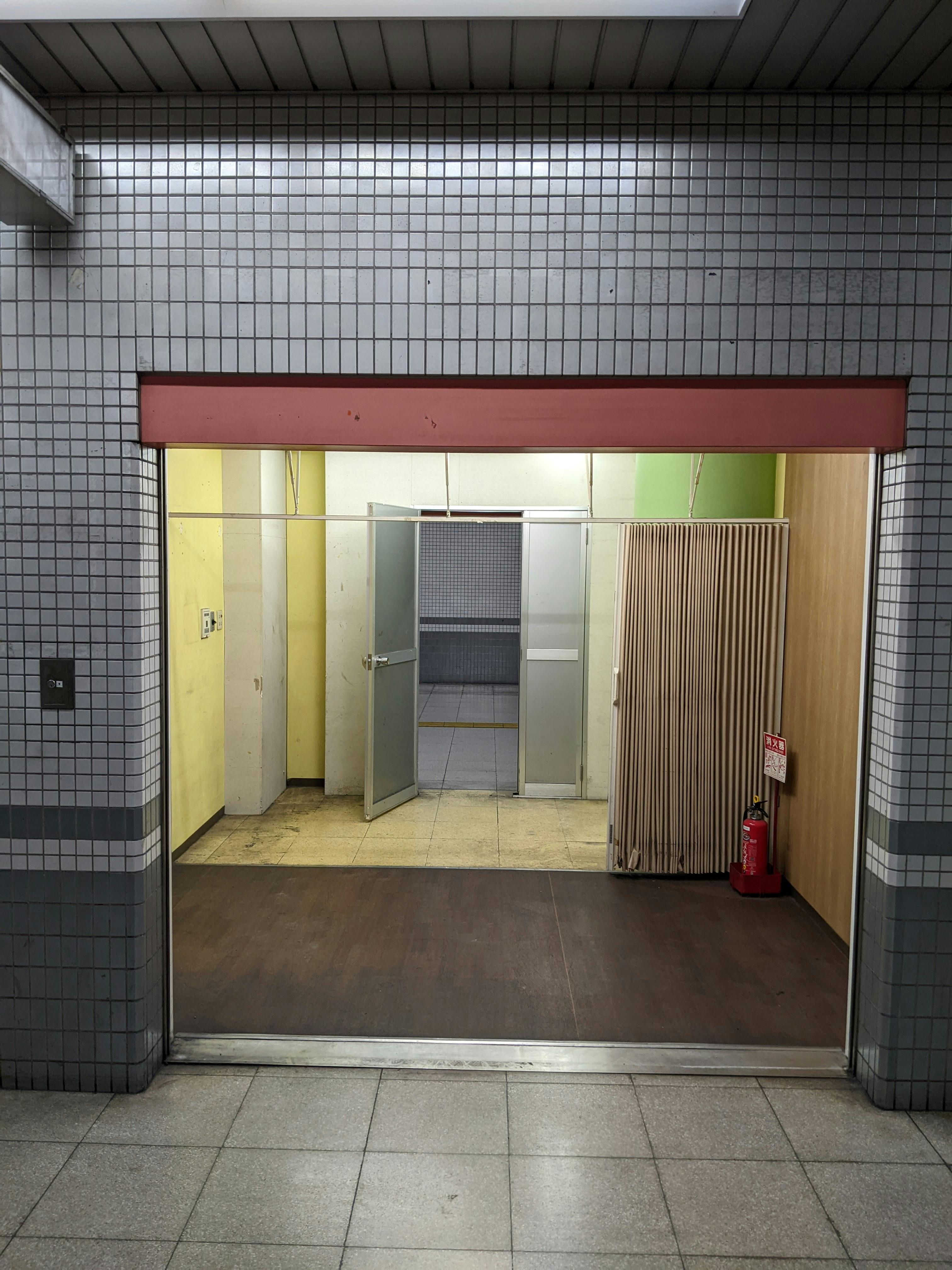 【三条駅】プロモーションイベントや食物販、物販のポップアップストアに最適な改札内・外どちらからもアクセスできるイベントスペース