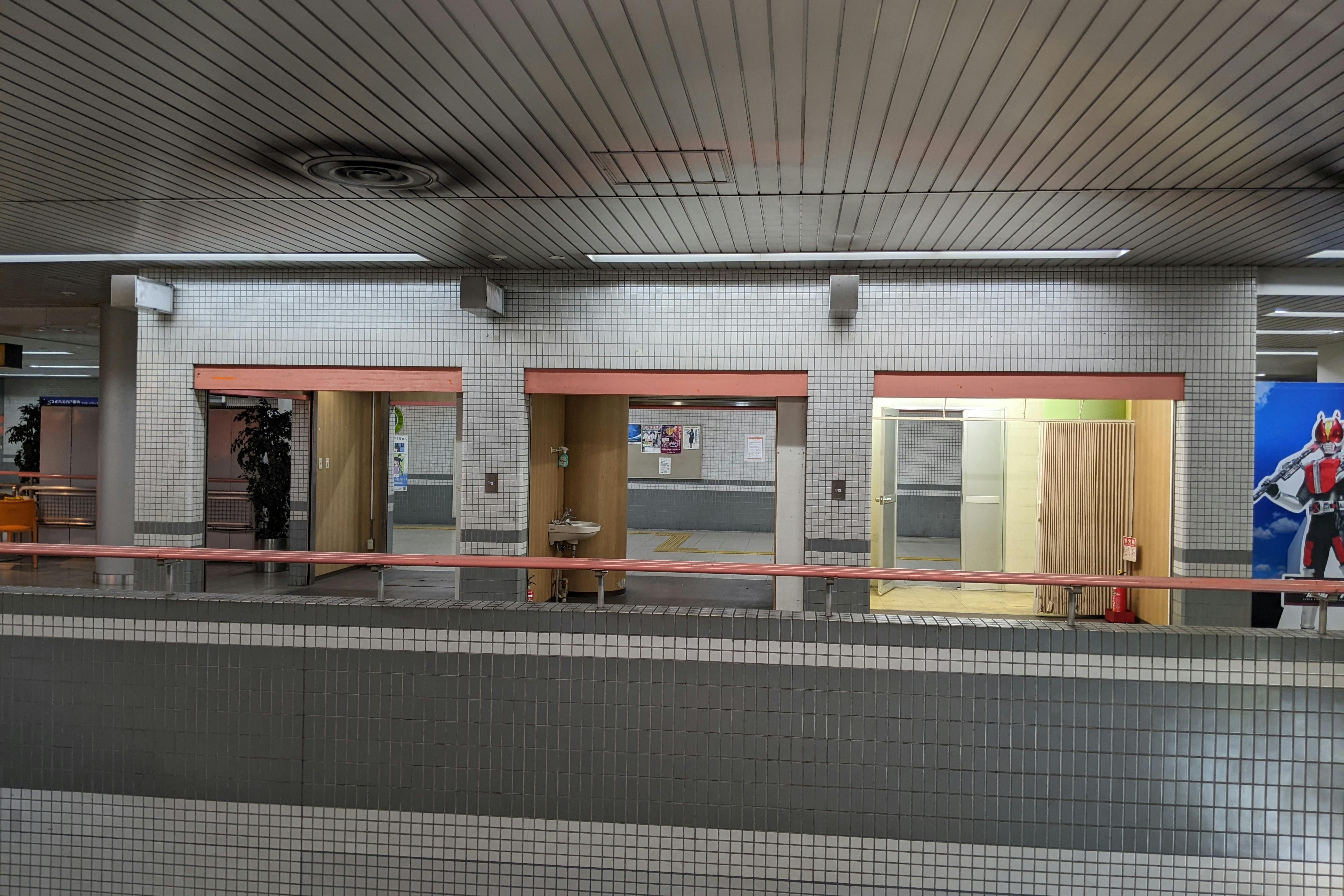 【三条駅】プロモーションイベントや食物販、物販のポップアップストアに最適な改札内・外どちらからもアクセスできるイベントスペース