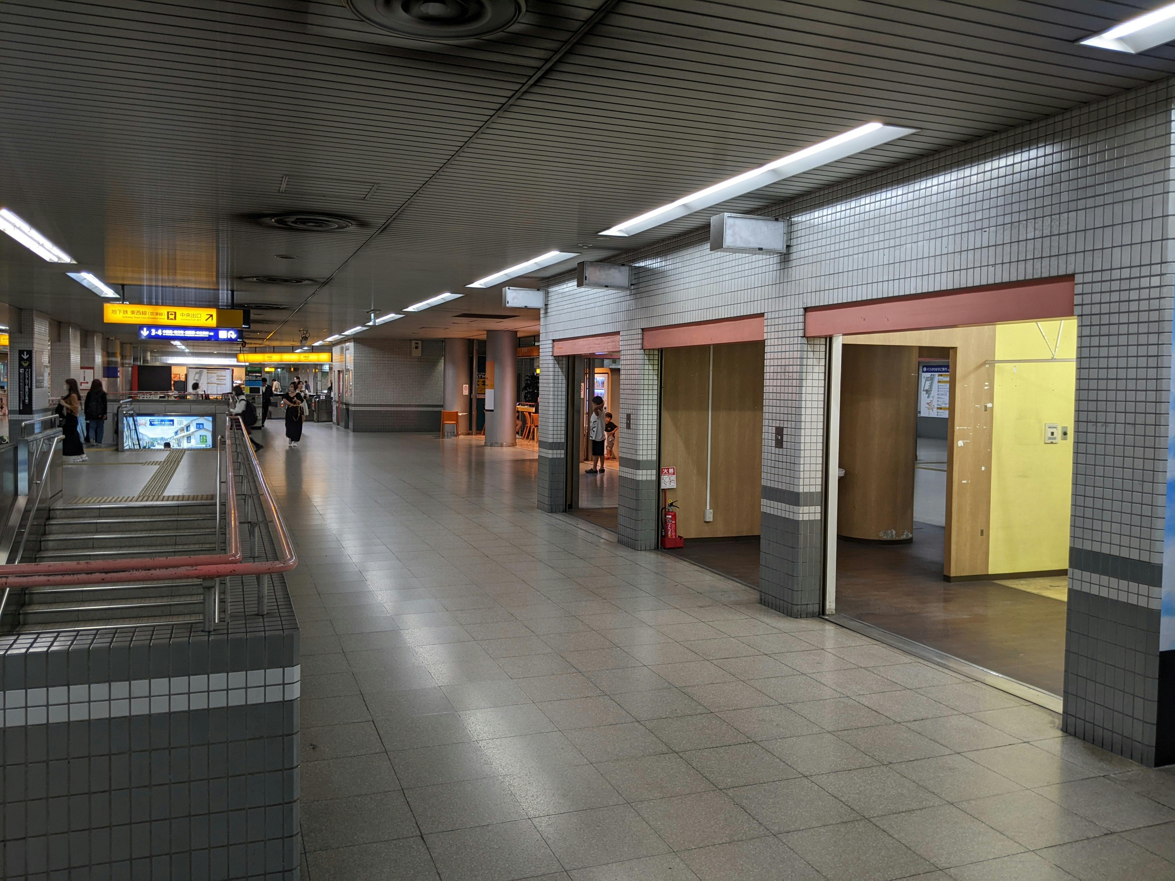 【三条駅】プロモーションイベントや食物販、物販のポップアップストアに最適な改札内・外どちらからもアクセスできるイベントスペース