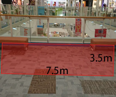 【イオンモール神戸北】3F すずらんブリッジ（ABCマート前）※ベンチ有