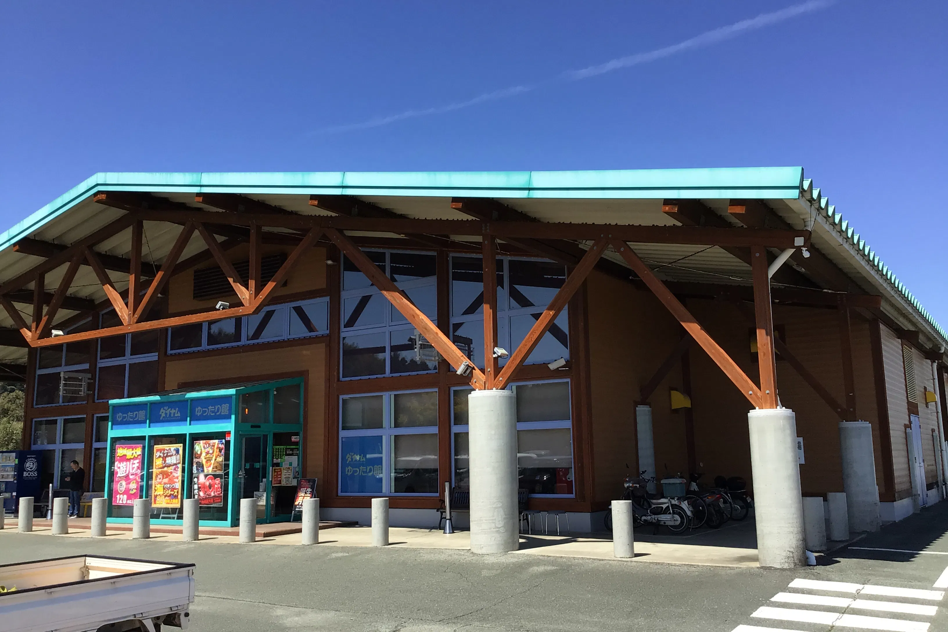 【ダイナム山鹿店ゆったり館】プロモーションイベントに最適なアミューズメント施設のイベントスペース(店舗正面側)