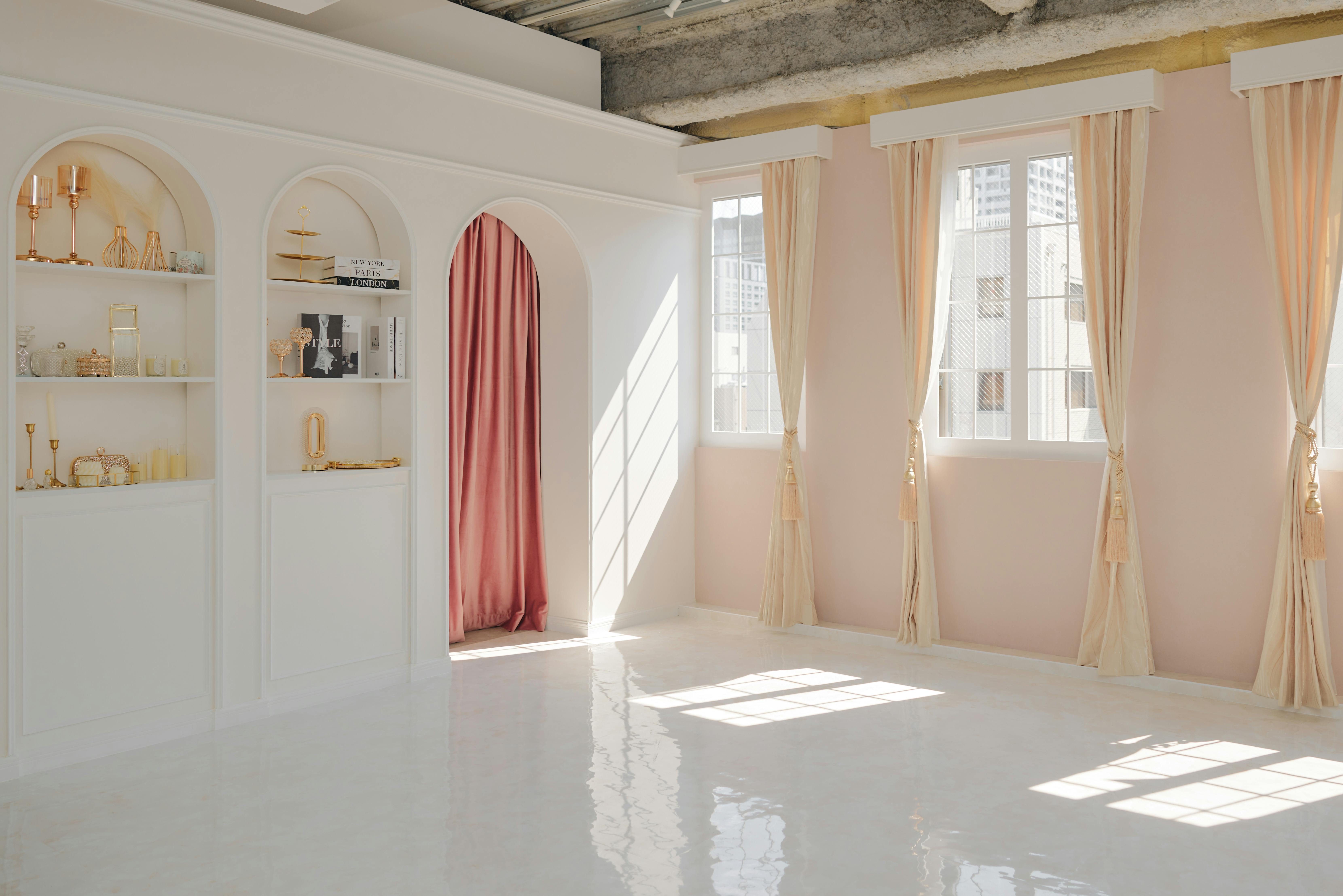 【田町駅8分】撮影に最適なホテルライクな内装が特徴的なレンタルスタジオ