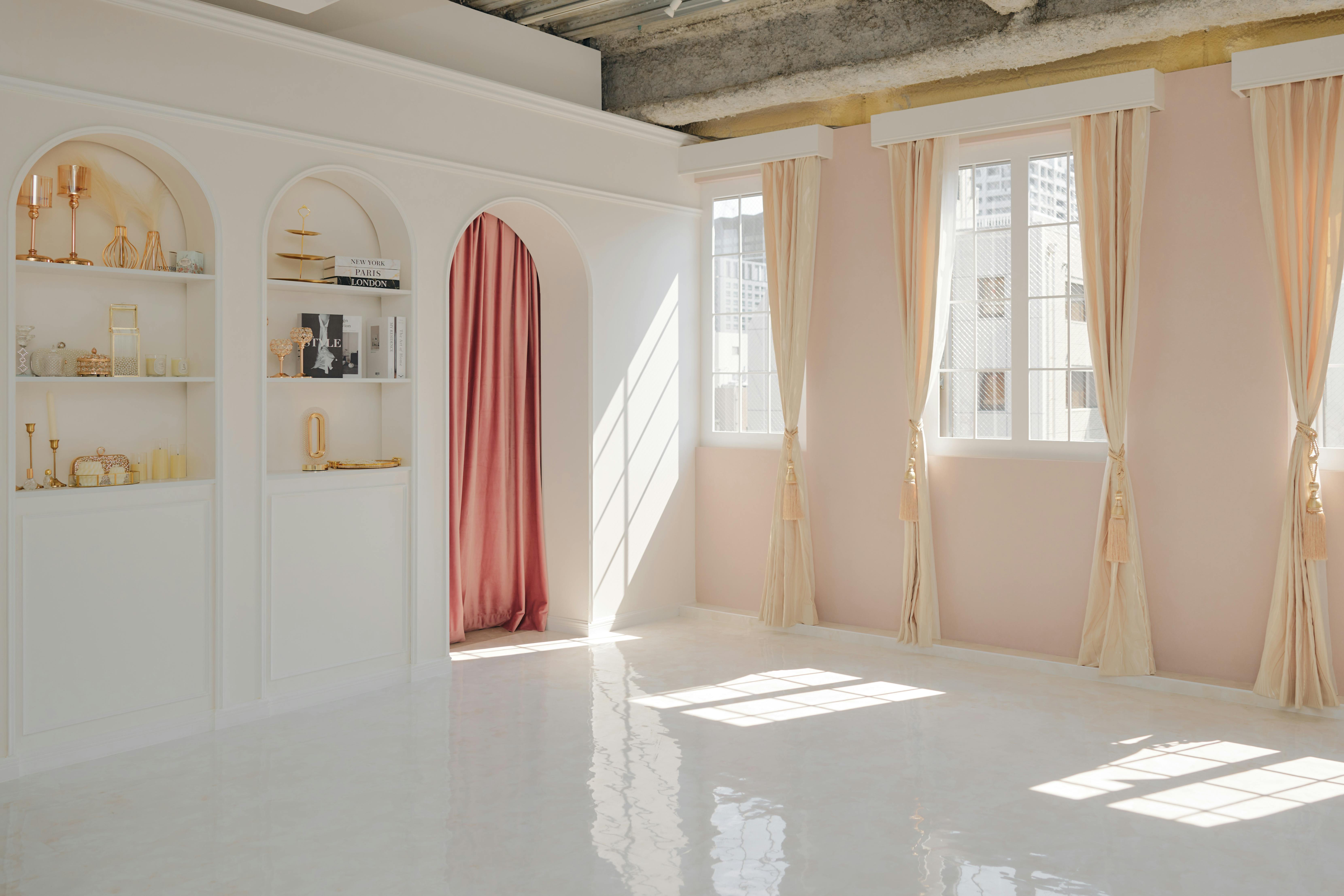 【田町駅8分】撮影に最適なホテルライクな内装が特徴的なレンタルスタジオ