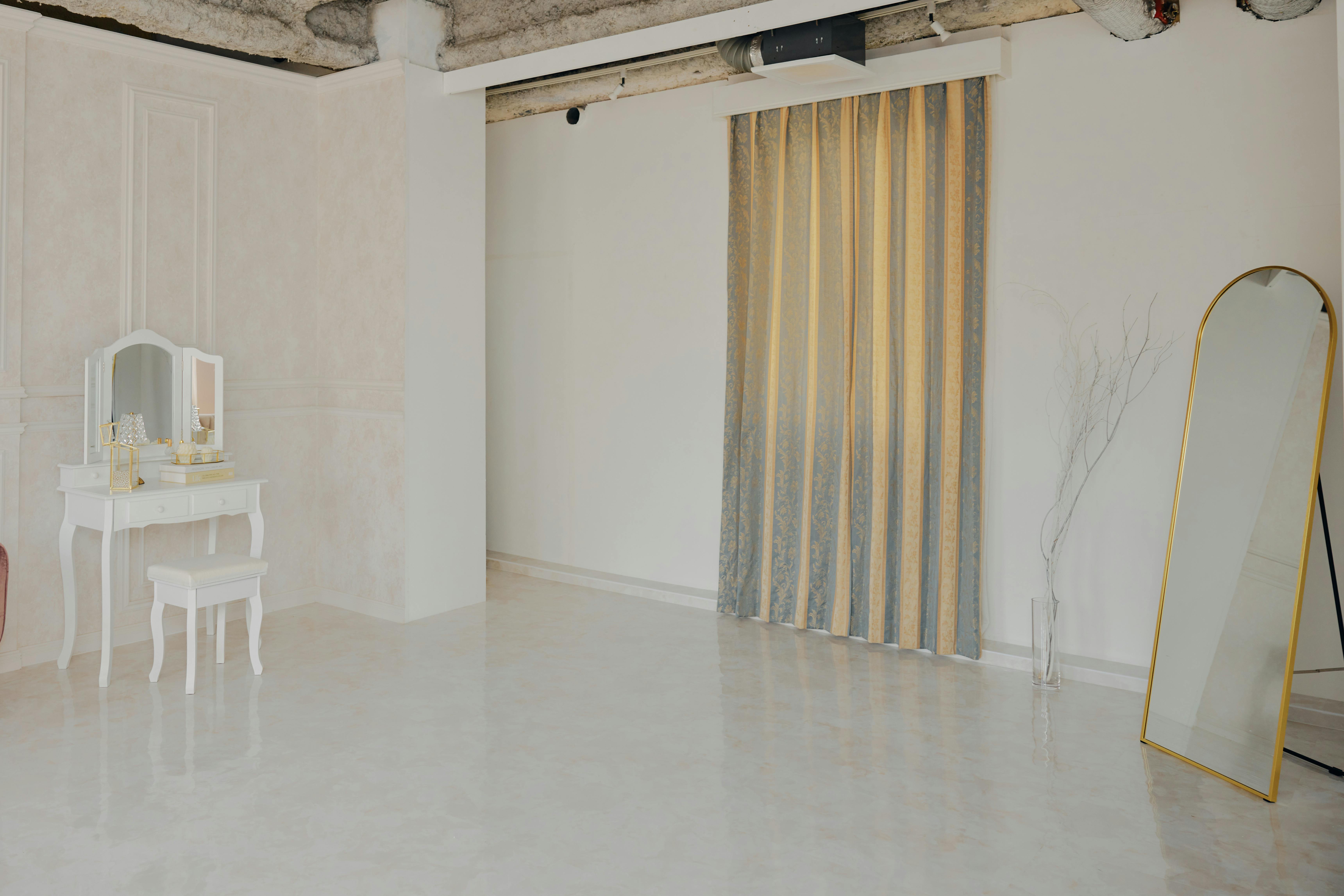 【田町駅8分】撮影に最適なホテルライクな内装が特徴的なレンタルスタジオ