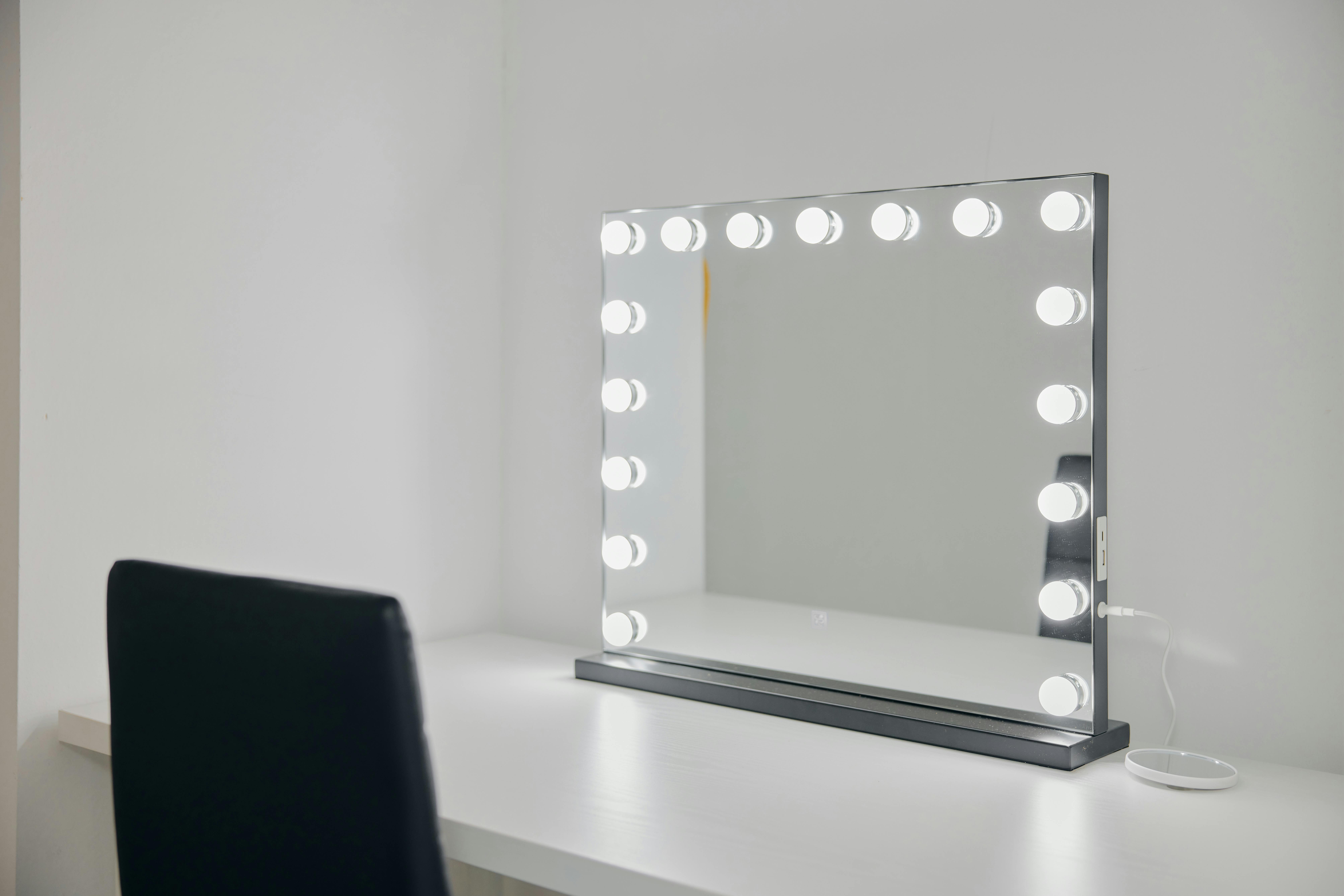 【田町駅8分】撮影に最適なホテルライクな内装が特徴的なレンタルスタジオ