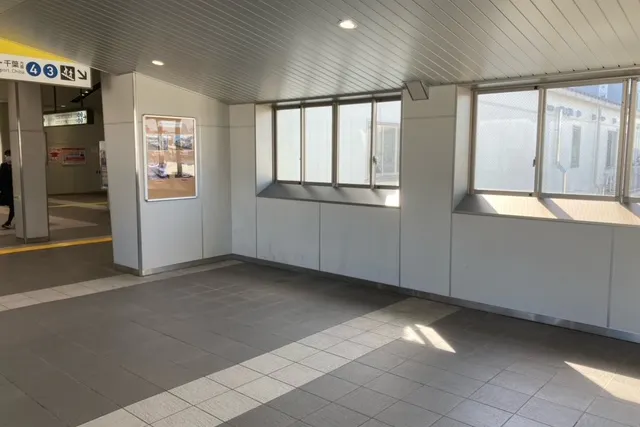 【京成津田沼駅】食物販やポップアップストアに最適な人の流動が多い改札内コンコース