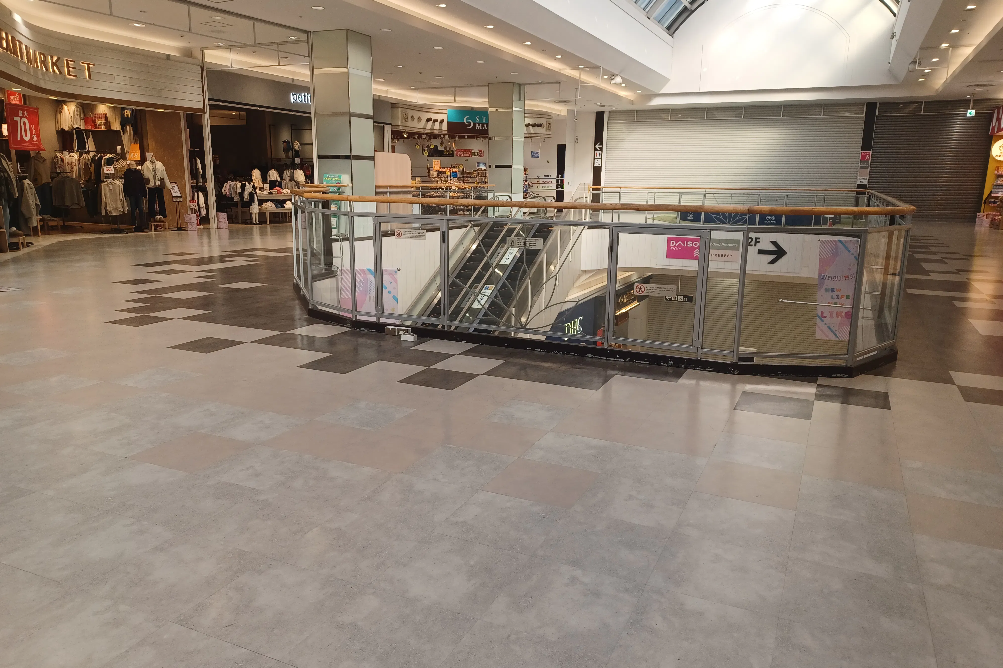 【イオンモール太田】2F ローリーズファーム前