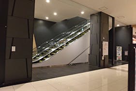 【イオンモール多摩平の森】1F リンガーハット前